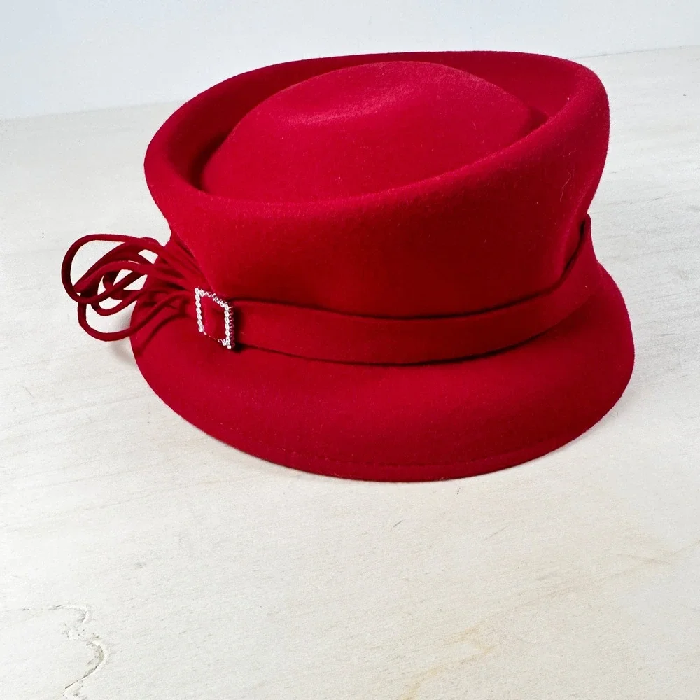 Lot 2 Wool Hats Women's Red Maroon Soprattutto Winter, Dress Rhinestones‎ Italy